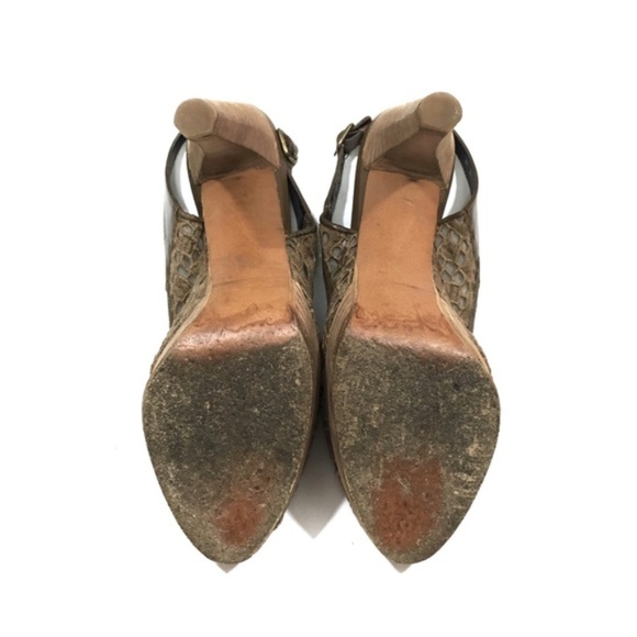 Stuart Weitzman Tan Crochet Peep Toe Sling Heels 9 - Picture 7 of 8